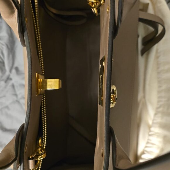 Ferragamo Handbag - Picture 4 of 4